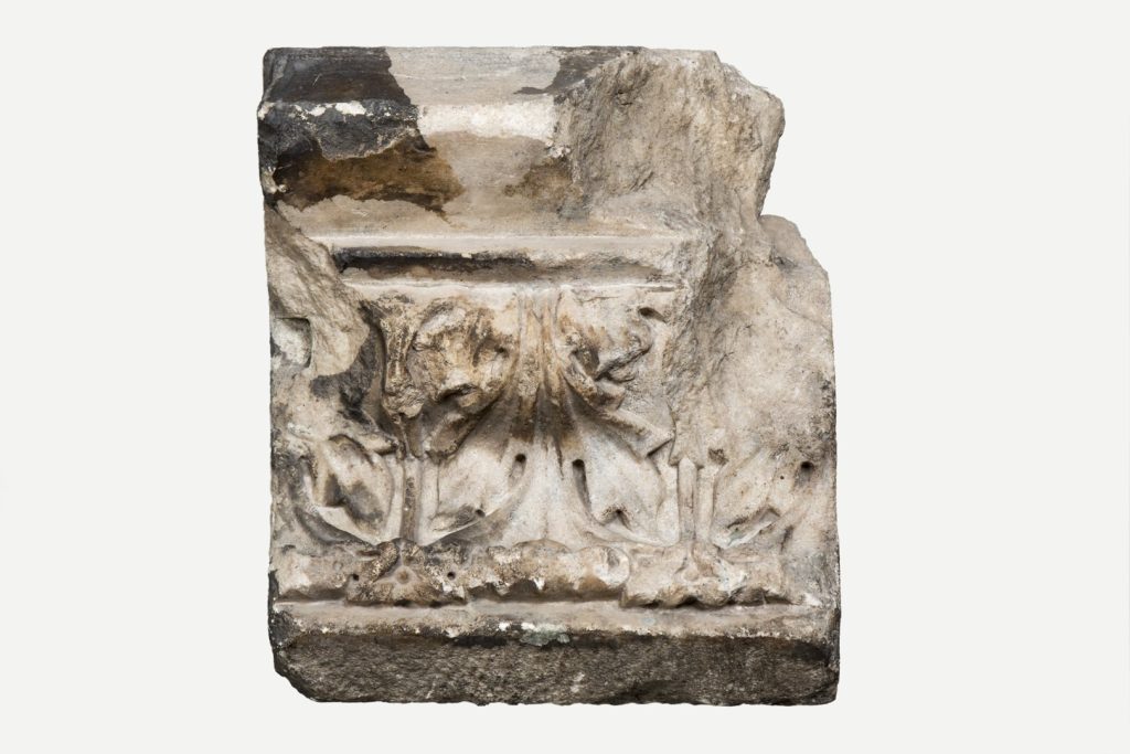 Frammento di cornicione